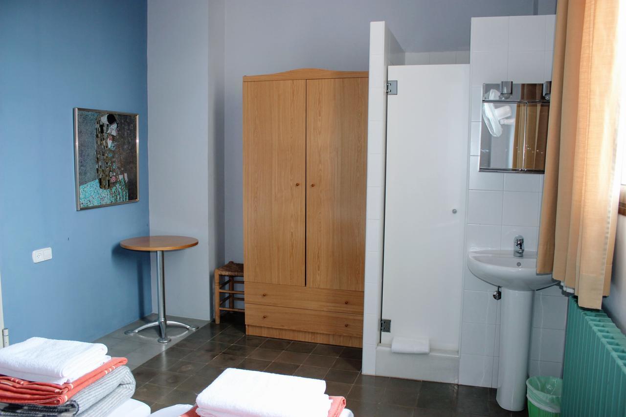 Alberg Solidanca Hostel Palafrugell Bagian luar foto