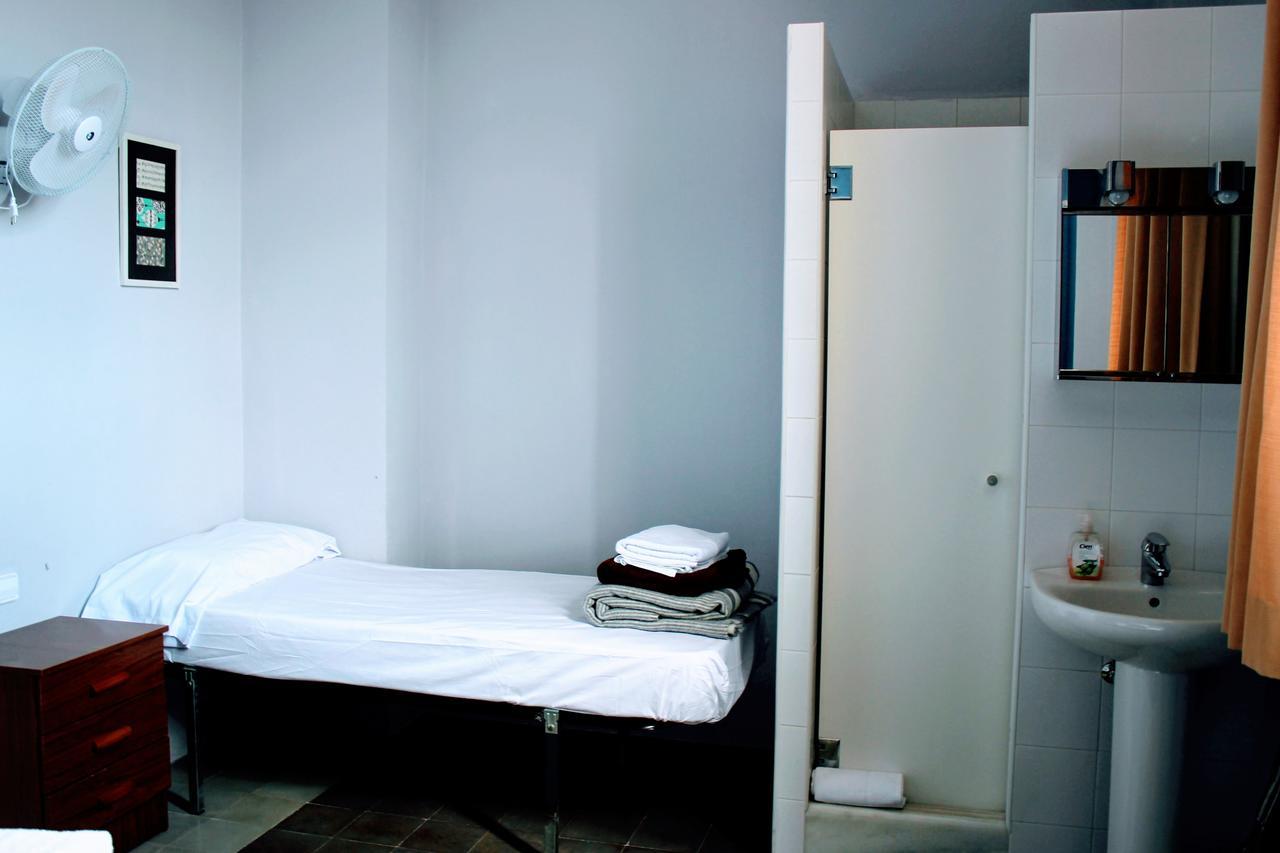 Alberg Solidanca Hostel Palafrugell Bagian luar foto